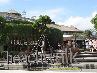 新スポット・ビーチウォークにて買い物